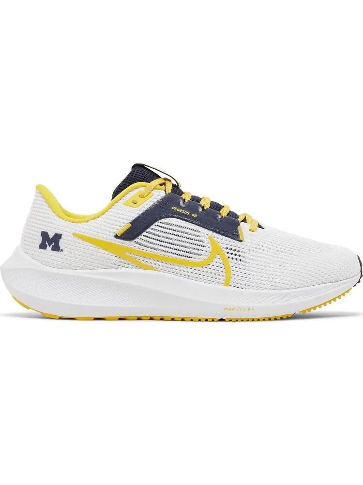 Кроссовки Air Zoom Pegasus 40 'Michigan' — изображение 1 из 4, белый