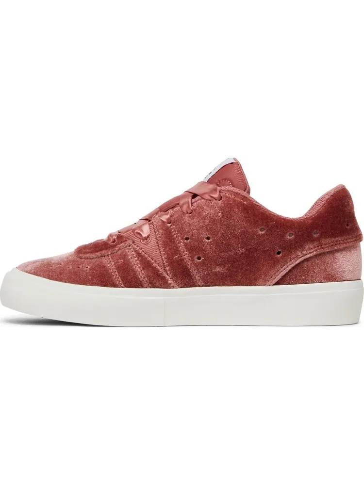 Кроссовки Wmns Jordan Series.05 SE Low Rose Velvet — изображение 3 из 8, розовый
