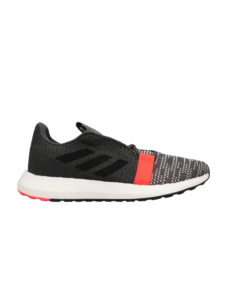 Кроссовки Adidas SenseBoost Go J — изображение 1 из 1, черный