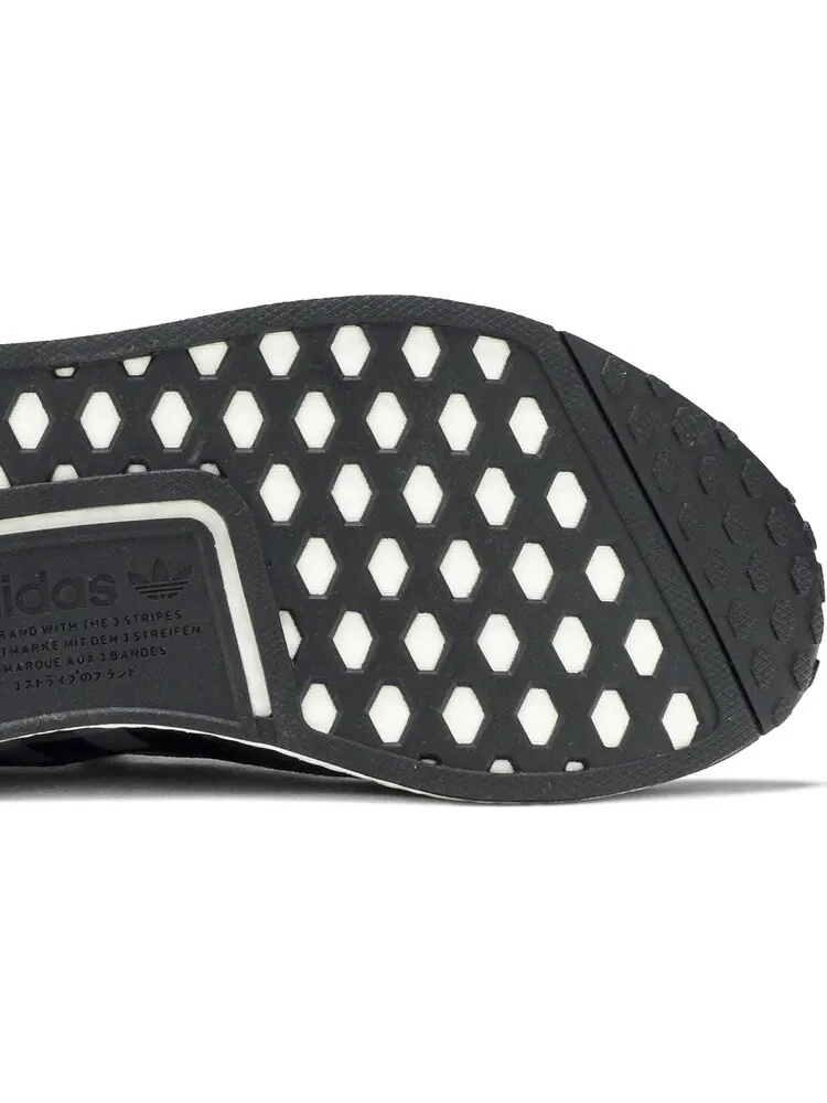 Лимитированные кроссовки Adidas NMD_R1 'Core Black' — изображение 5 из 8, черный