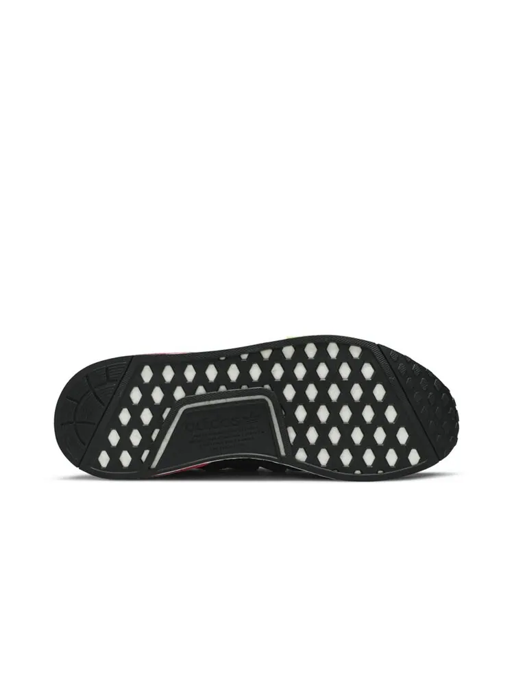 Кроссовки Adidas NMD_R1 'Black Pink Solar' — изображение 4 из 4, черный