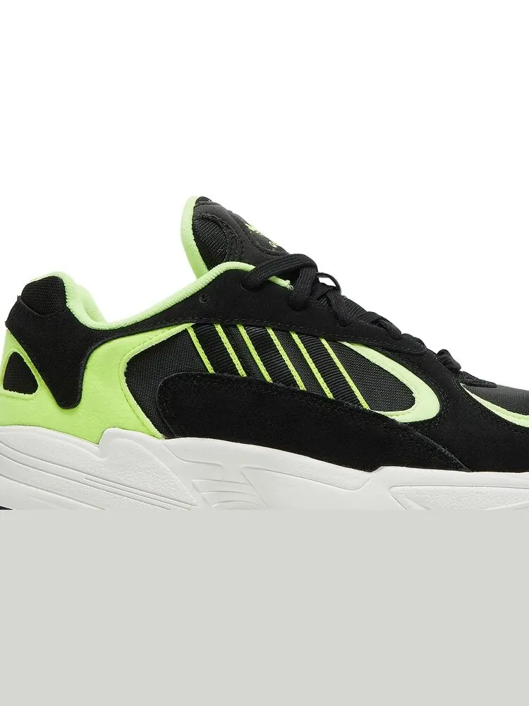 Кроссовки Adidas Yung-1 'Black Hi Res Yellow' — изображение 2 из 8, черный