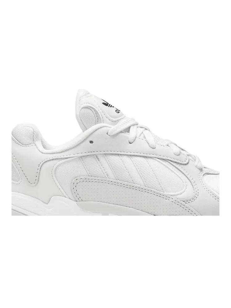 Кроссовки Adidas Yung-1 — изображение 2 из 4, белый