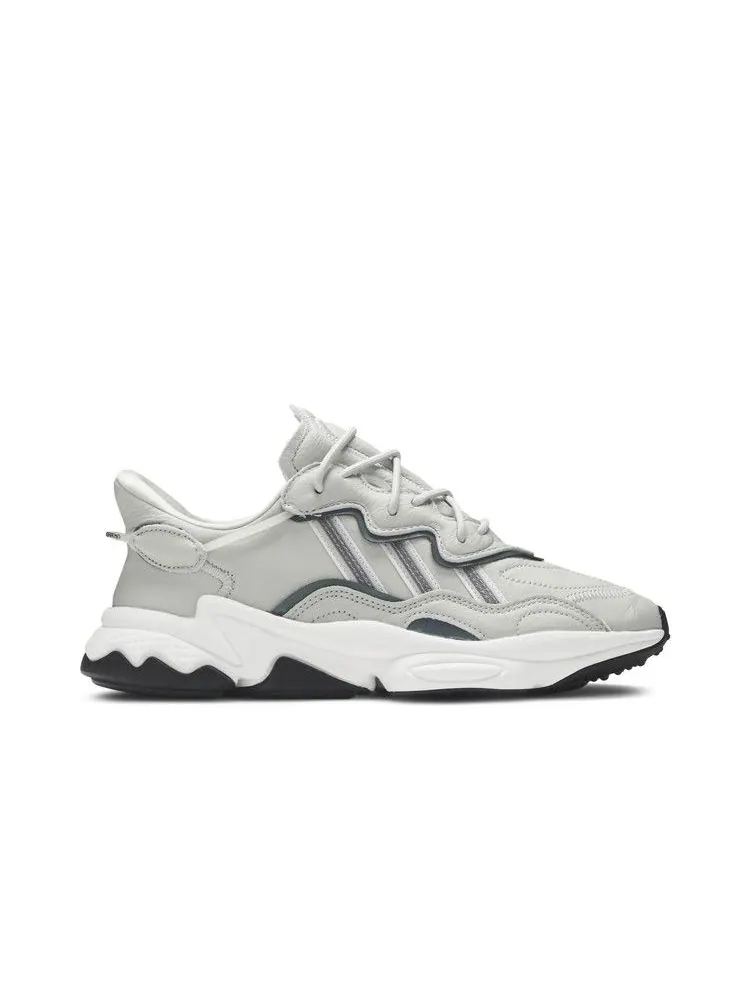 Кроссовки Adidas Ozweego — изображение 1 из 8, серебристый