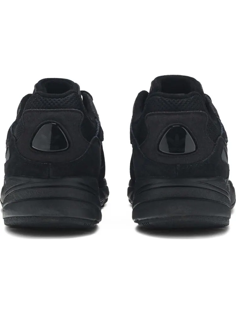 Кроссовки Adidas Yung-96 Chasm 'Black Carbon' — изображение 6 из 9, черный