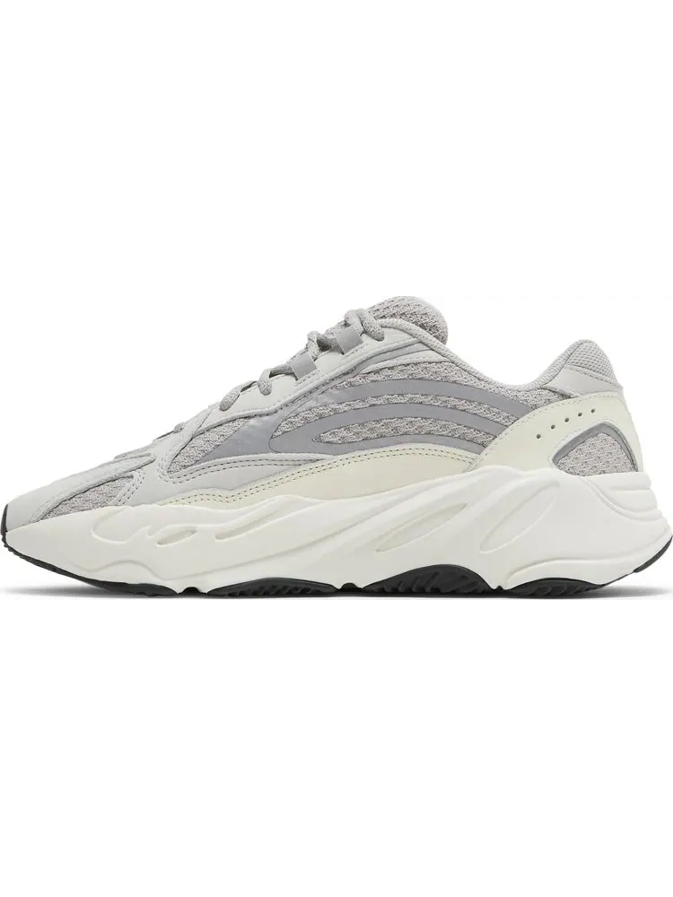 Кроссовки Adidas Yeezy Boost 700 V2 'Static' — изображение 3 из 4, серый