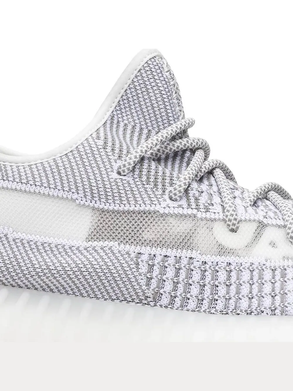 Кроссовки Yeezy Boost 350 V2 Static Non-Reflective — изображение 6 из 8, серый