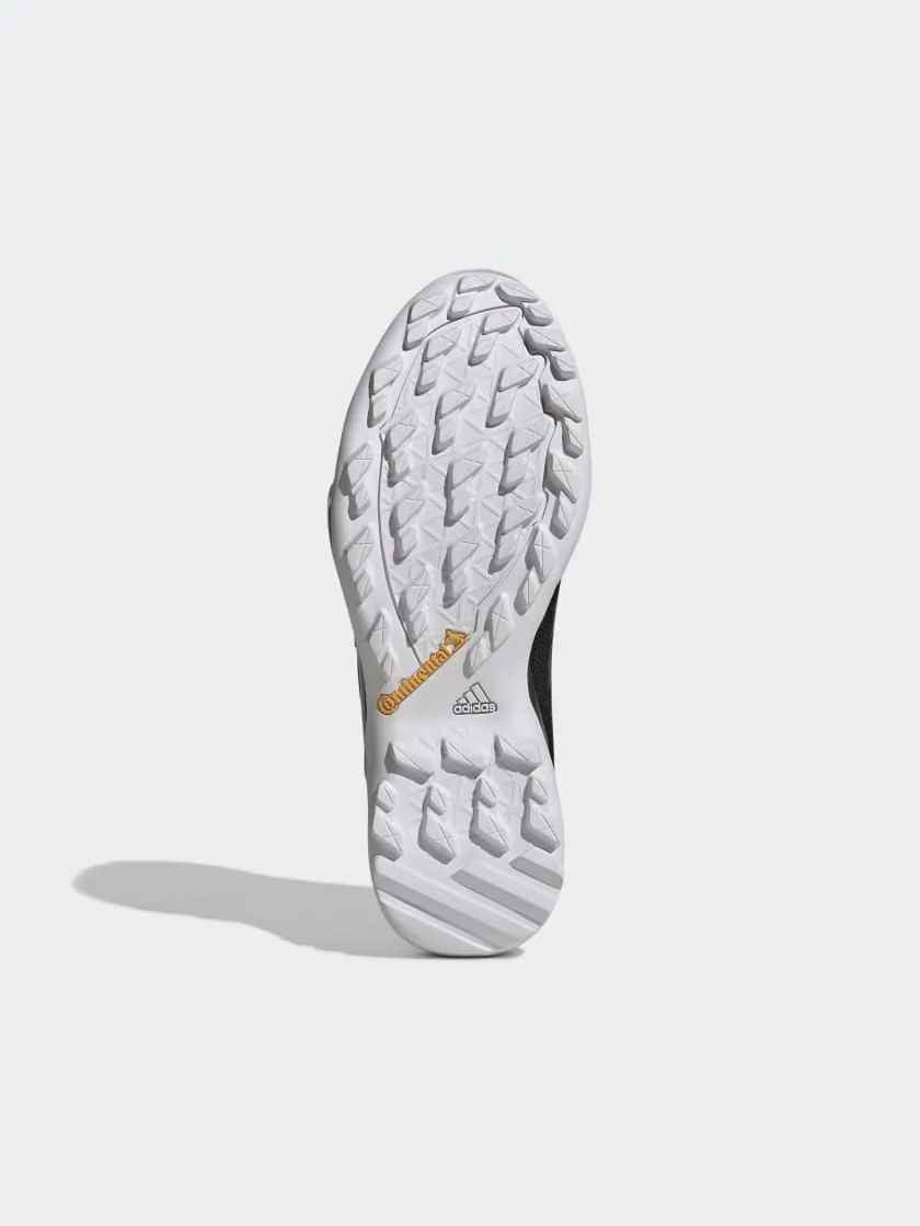Походные кроссовки Adidas Terrex AX3 GTX — изображение 8 из 8, черный/серый