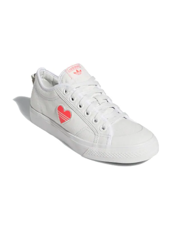 Кроссовки Adidas Wmns Nizza Trefoil — изображение 2 из 4, белый