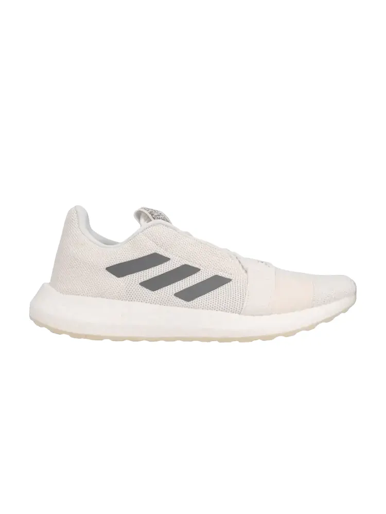 Кроссовки Adidas Wmns SenseBoost Go — изображение 1 из 1, белый