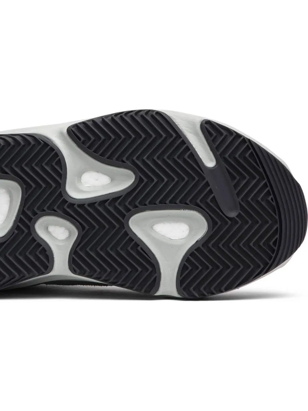Кроссовки Yeezy Boost 700 'Salt' — изображение 8 из 8