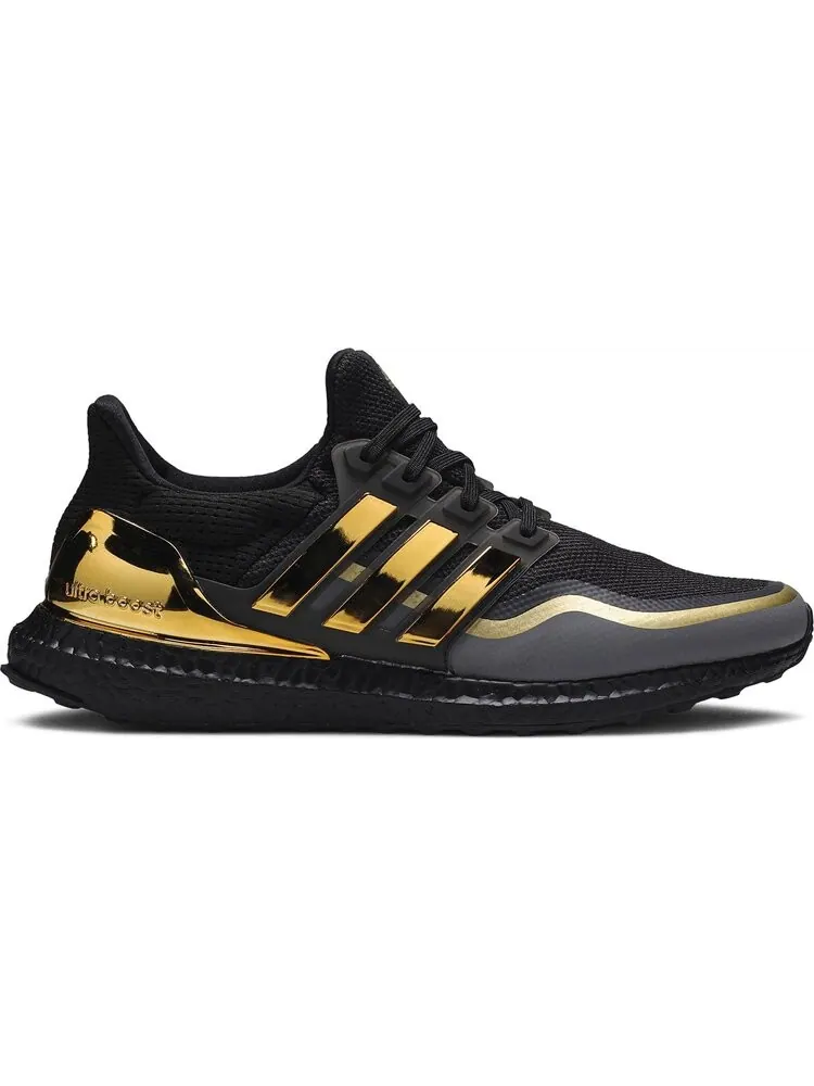 Кроссовки Adidas UltraBoost 'Metallic Gold' — изображение 1 из 8, черный