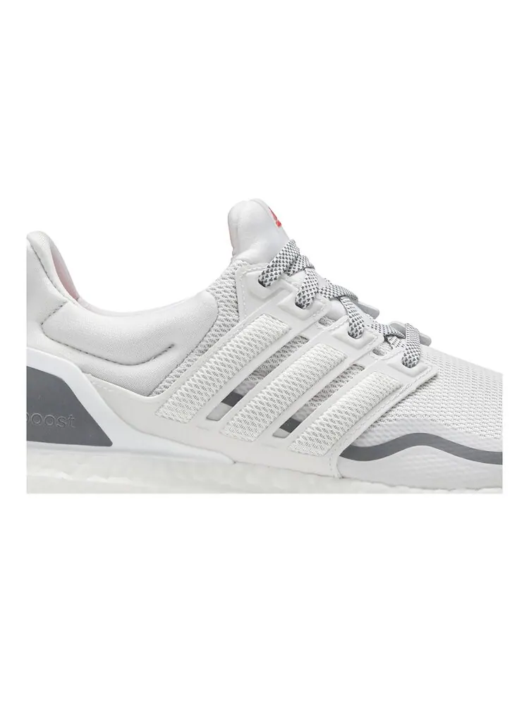 Кроссовки Adidas UltraBoost Reflective — изображение 2 из 4, белый