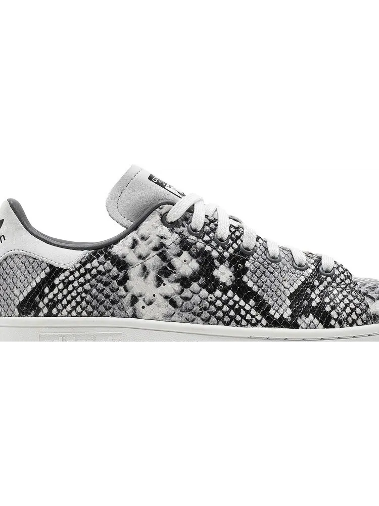 Кроссовки Adidas Stan Smith 'Snakeskin' — изображение 2 из 8, серый