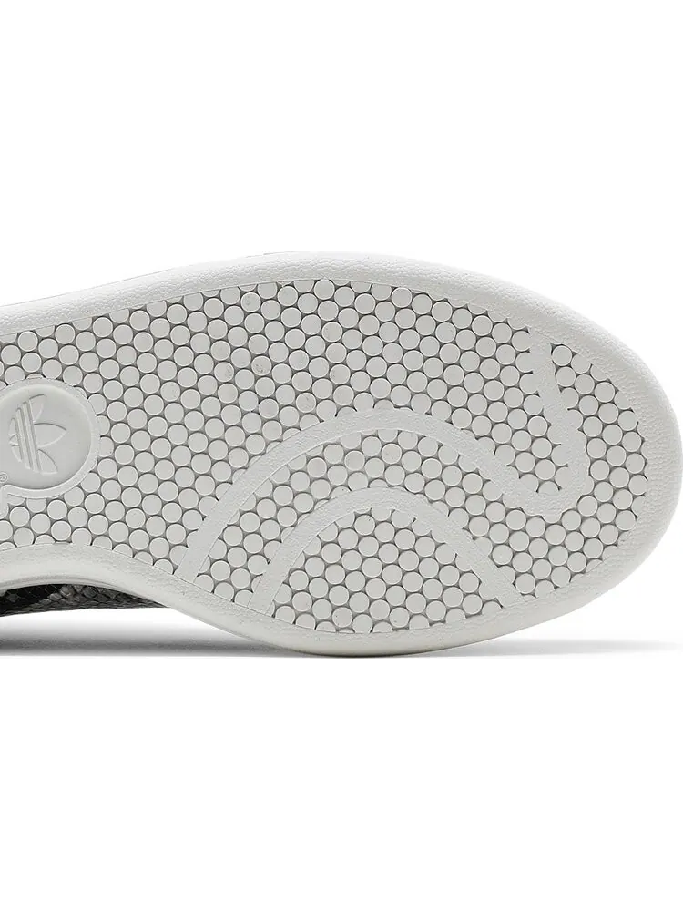 Кроссовки Adidas Stan Smith 'Snakeskin' — изображение 5 из 8, серый