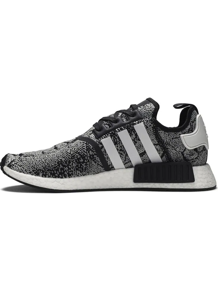 Кроссовки Adidas atmos x NMD_R1 'G-SNK' — изображение 3 из 8, черный