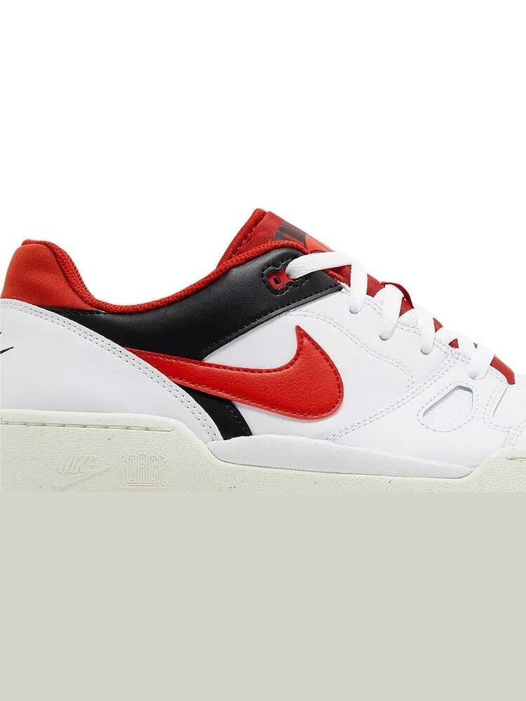 Кроссовки Nike Full Force Low 'Mystic Red' — изображение 2 из 4, белый