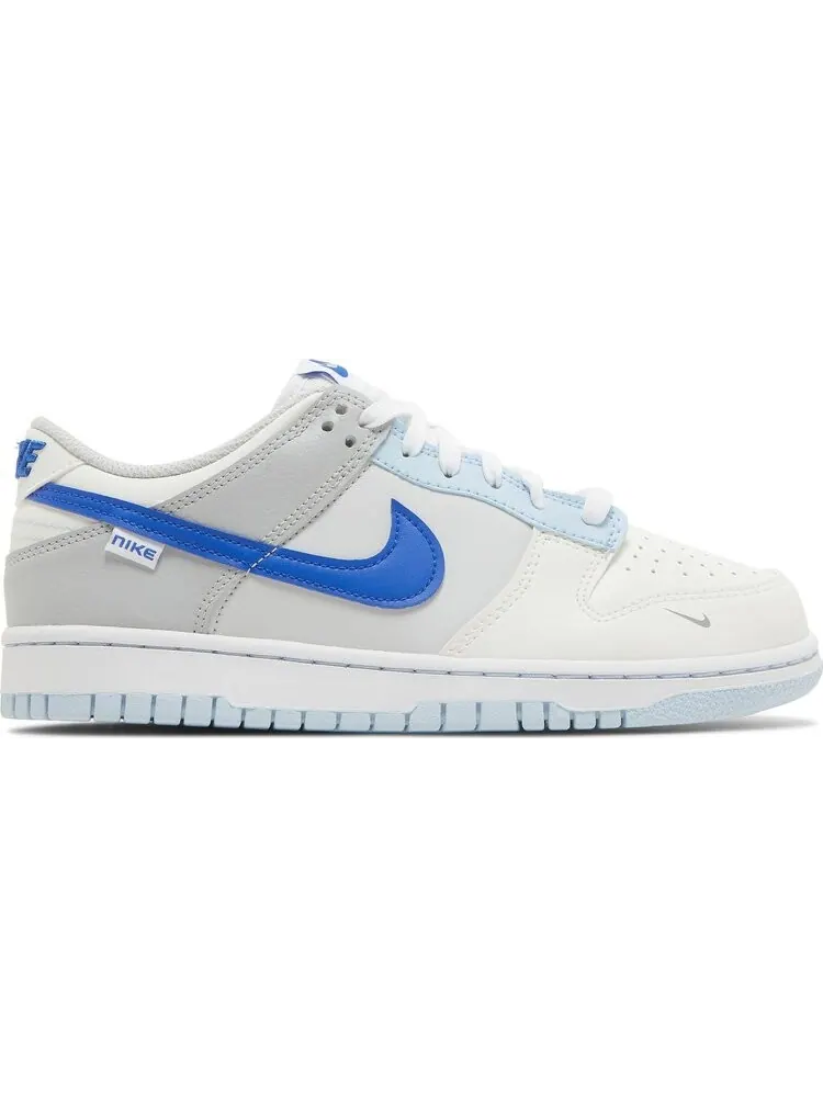 Кроссовки Nike Dunk Low GS 'Just Stitch It - Hyper Royal' — изображение 1 из 8, бежевый