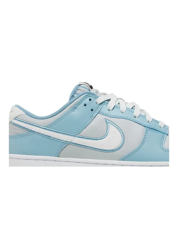 Кроссовки Nike Dunk Low Fleece Swoosh - Light Blue — изображение 2 из 6, светлый синий