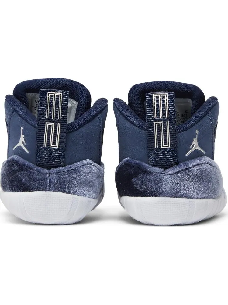 Кроссовки Air Jordan 11 Retro CB Midnight Navy Velvet — изображение 6 из 8, синий