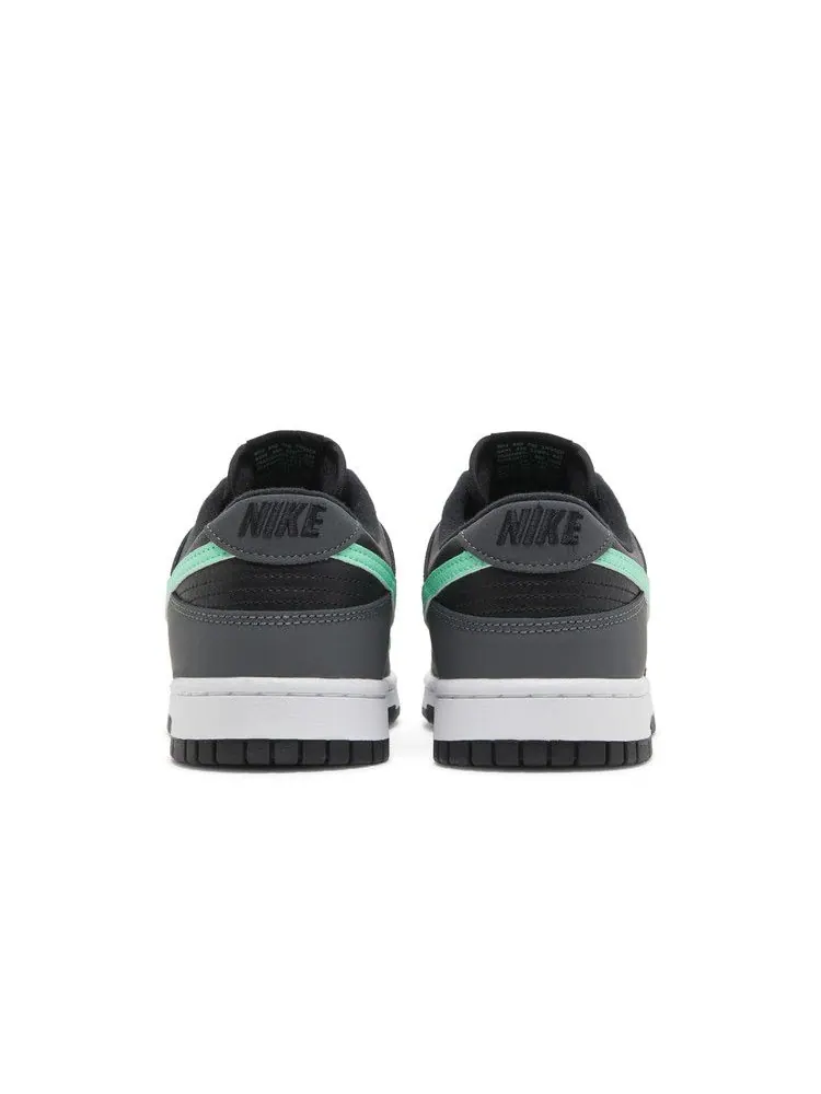 Кроссовки Nike Dunk Low 'Black Green Glow' — изображение 7 из 9