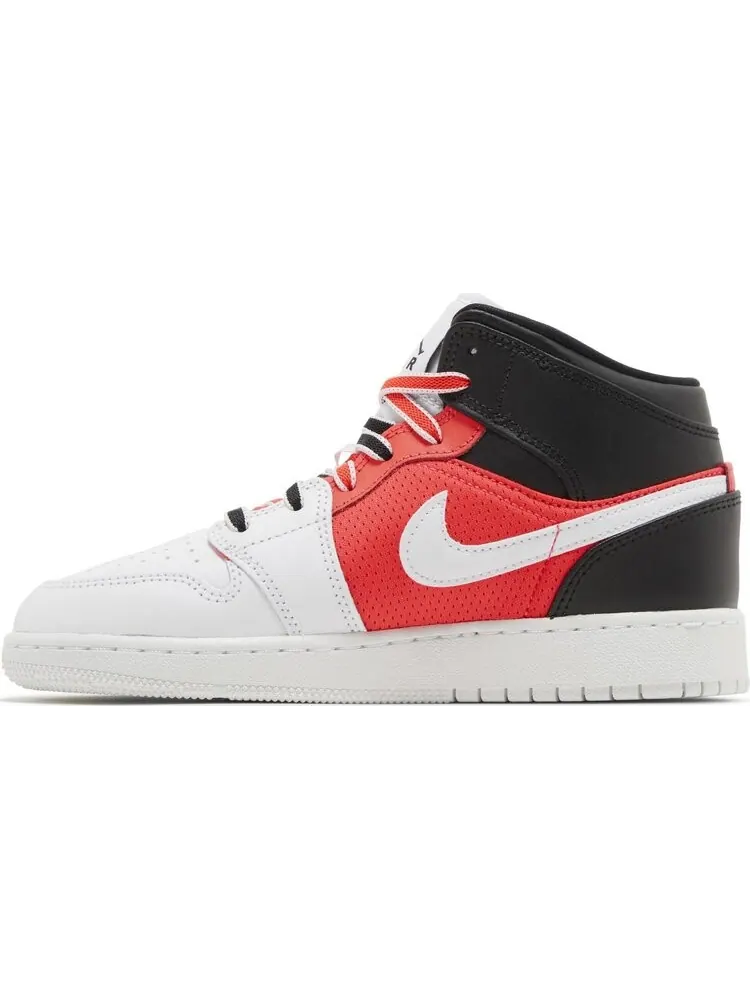 Кроссовки Air Jordan 1 Mid SE GS 'White Infrared' — изображение 3 из 4, белый