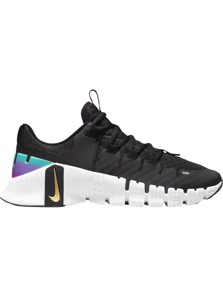 Кроссовки Wmns Free Metcon 5 Premium 'Black Fireberry Gold' — изображение 1 из 1, черный