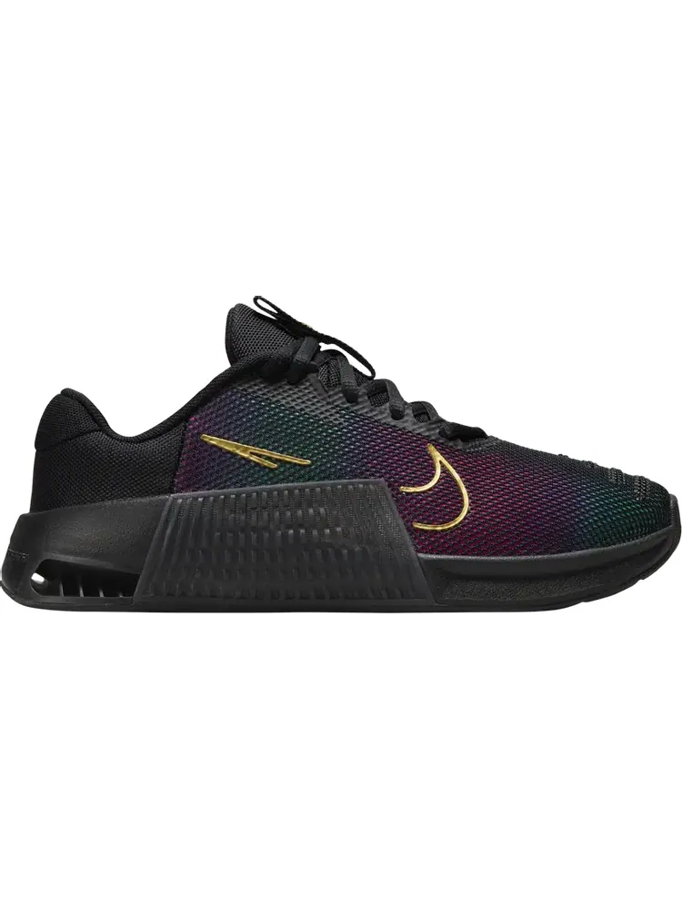 Кроссовки Wmns Metcon 9 Premium 'Black Fireberry Gold' — изображение 1 из 1, черный