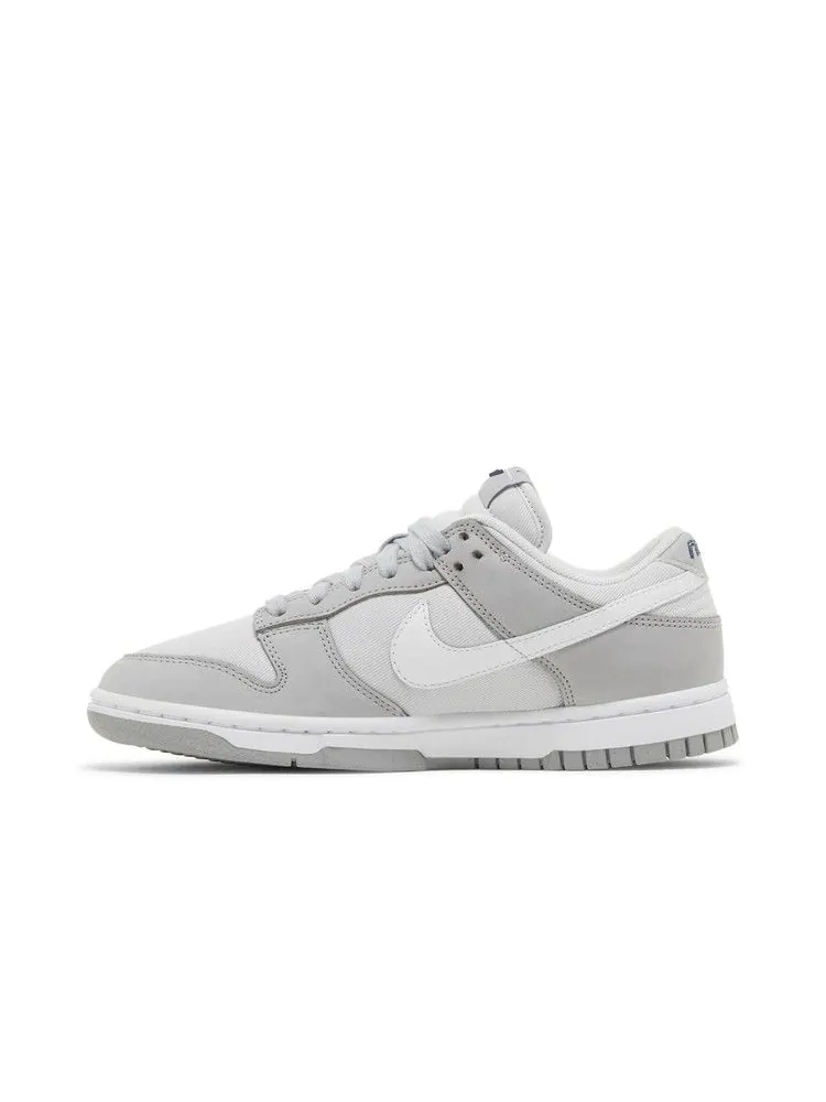 Кроссовки Nike Wmns Dunk Low LX 'Light Smoke Grey' — изображение 4 из 9, светлый серый/белый