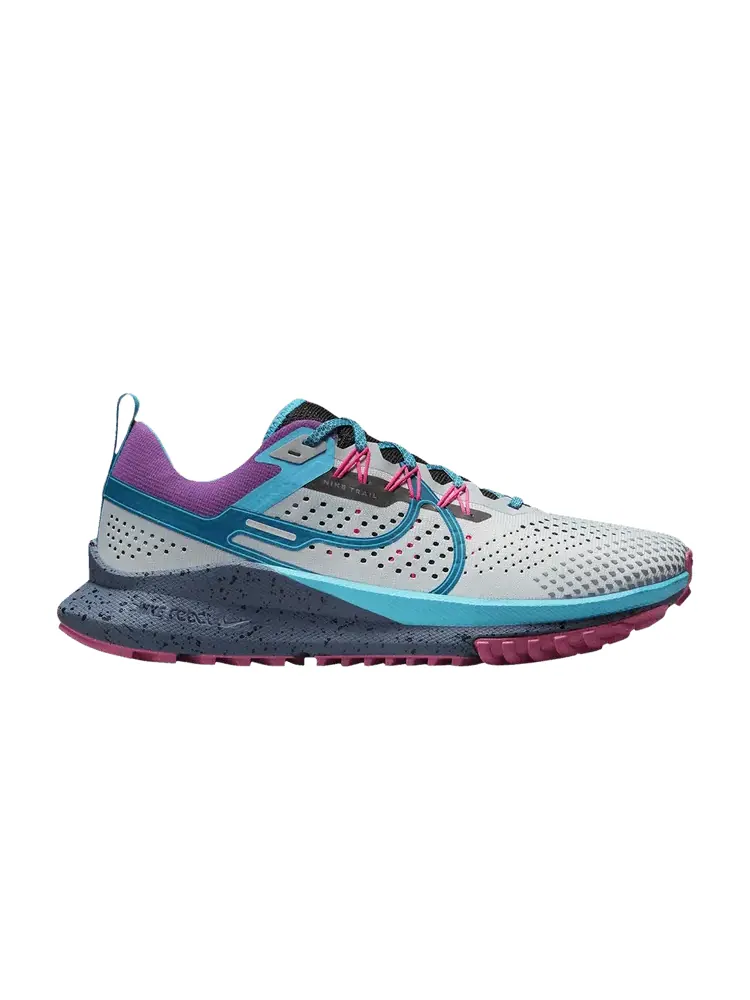 Кроссовки Wmns React Pegasus Trail 4 SE 'Pure Platinum Baltic Blue' — изображение 1 из 1, платиновый синий