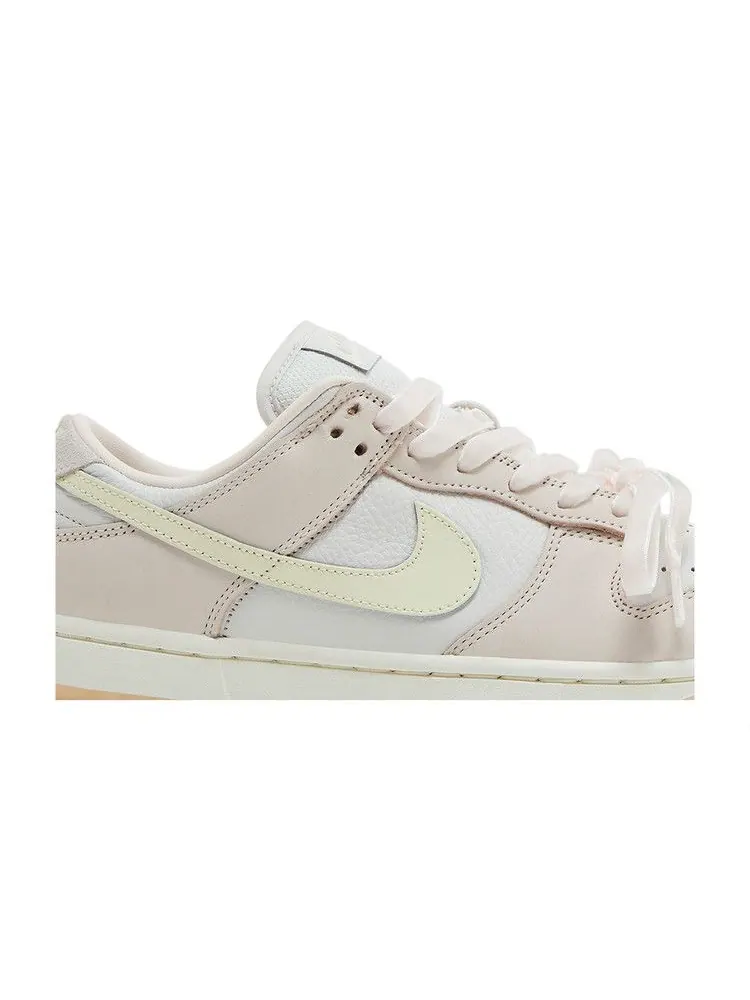 Кроссовки Nike Wmns Dunk Low 'Light Soft Pink' — изображение 3 из 9