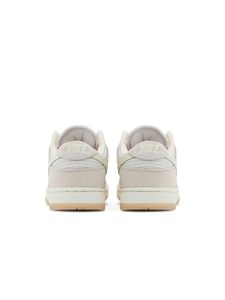 Кроссовки Nike Wmns Dunk Low 'Light Soft Pink' — изображение 7 из 9
