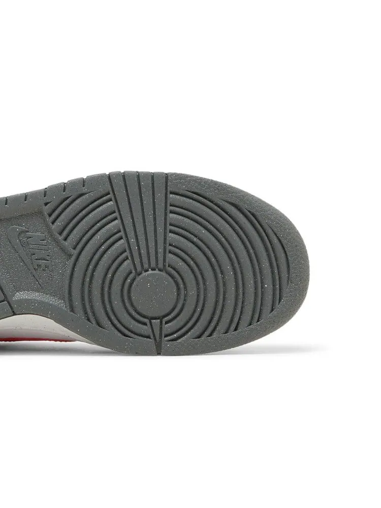 Кроссовки Nike Dunk Low Next Nature GS 'Smoke Grey Light Crimson' — изображение 6 из 9, серый/светлый/белый