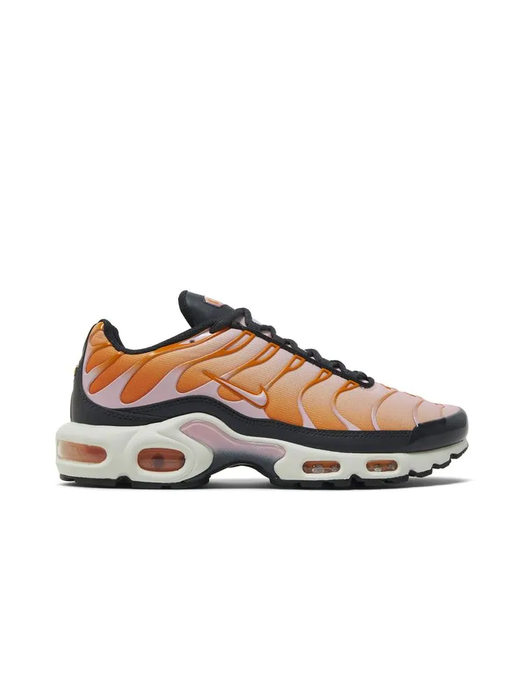 Кроссовки Wmns Air Max Plus 'Magma Orange Soft Pink' — изображение 1 из 8, оранжевый розовый