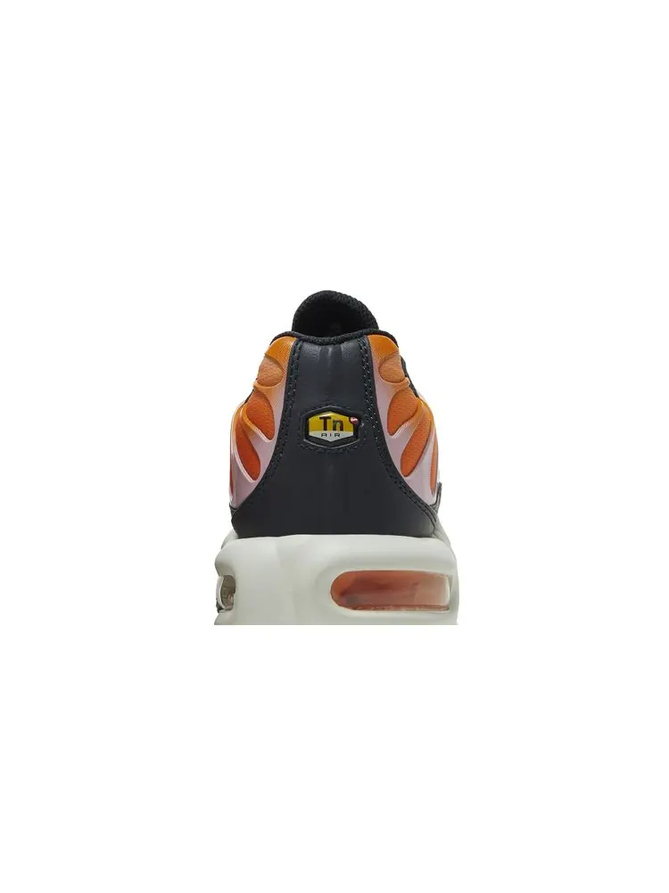 Кроссовки Wmns Air Max Plus 'Magma Orange Soft Pink' — изображение 7 из 8, оранжевый розовый