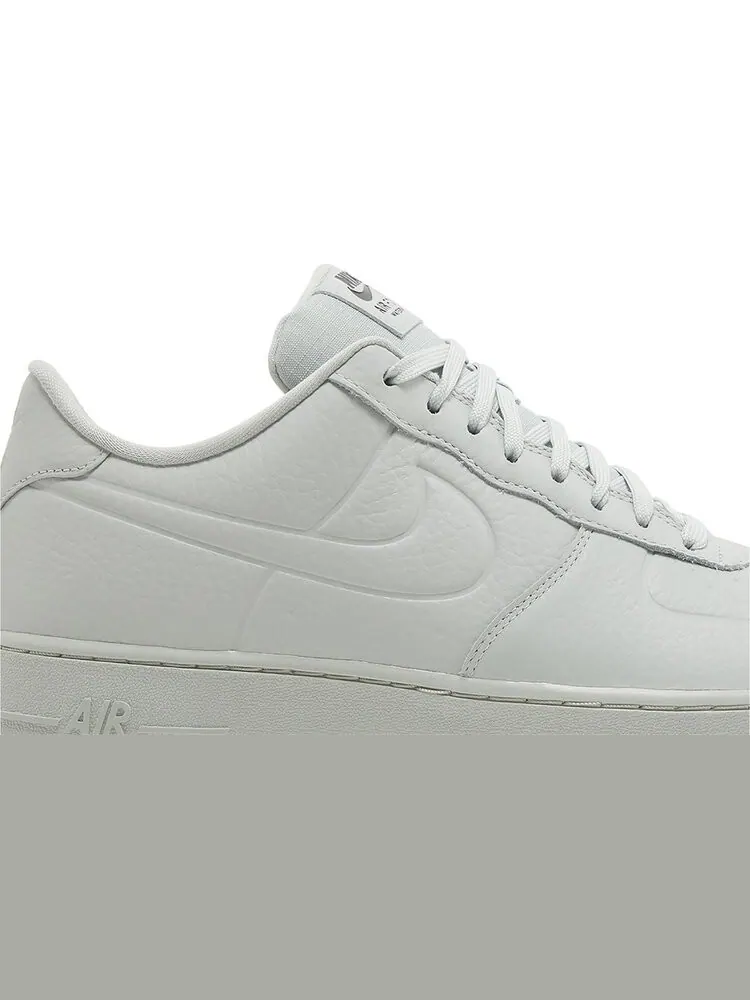 Кроссовки Air Force 1 '07 Pro-Tech 'Light Silver' — изображение 2 из 4, серый