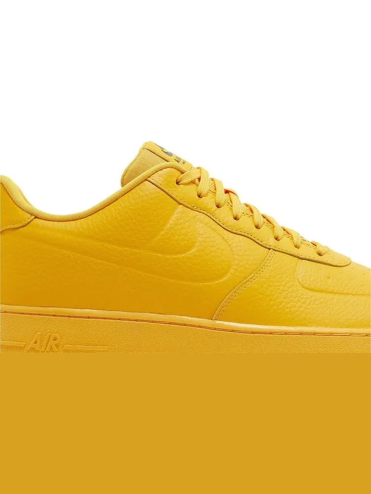 Кроссовки Air Force 1 '07 Pro-Tech 'University Gold' — изображение 2 из 4, золото