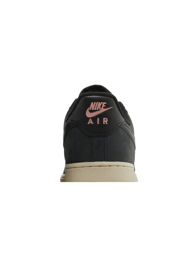 Кроссовки Nike Air Force 1 '07 LX 'Black Red Stardust' — изображение 8 из 9, черный/красный