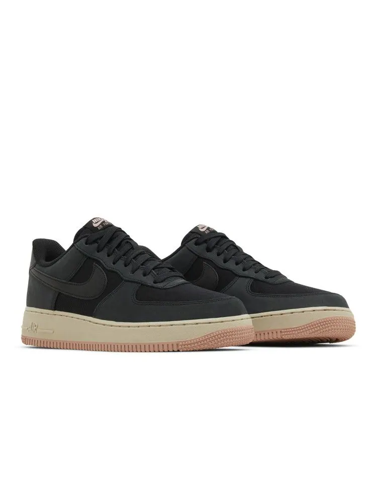 Кроссовки Nike Air Force 1 '07 LX 'Black Red Stardust' — изображение 9 из 9, черный/красный