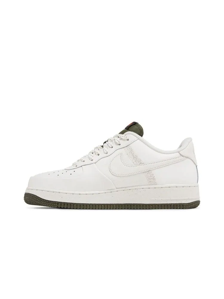 Кроссовки Nike Air Force 1 '07 LV8 'Winterized - Phantom' — изображение 4 из 9