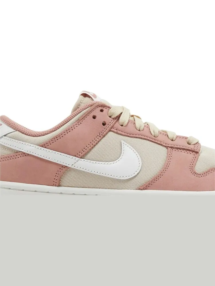 Кроссовки Dunk Low Premium 'Red Stardust' — изображение 2 из 4, розовый