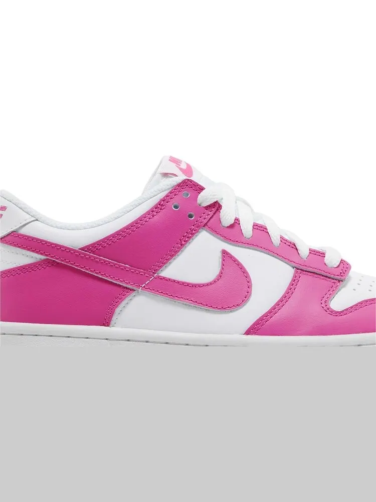 Кроссовки Dunk Low GS 'Laser Fuchsia' — изображение 2 из 4, розовый