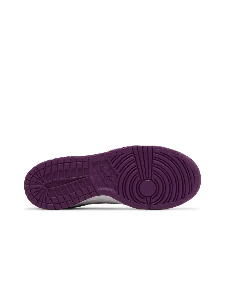 Кроссовки Nike Dunk Low GS 'Platinum Violet' — изображение 5 из 9