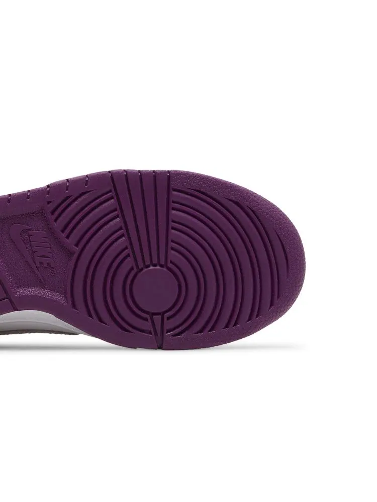 Кроссовки Nike Dunk Low GS 'Platinum Violet' — изображение 6 из 9