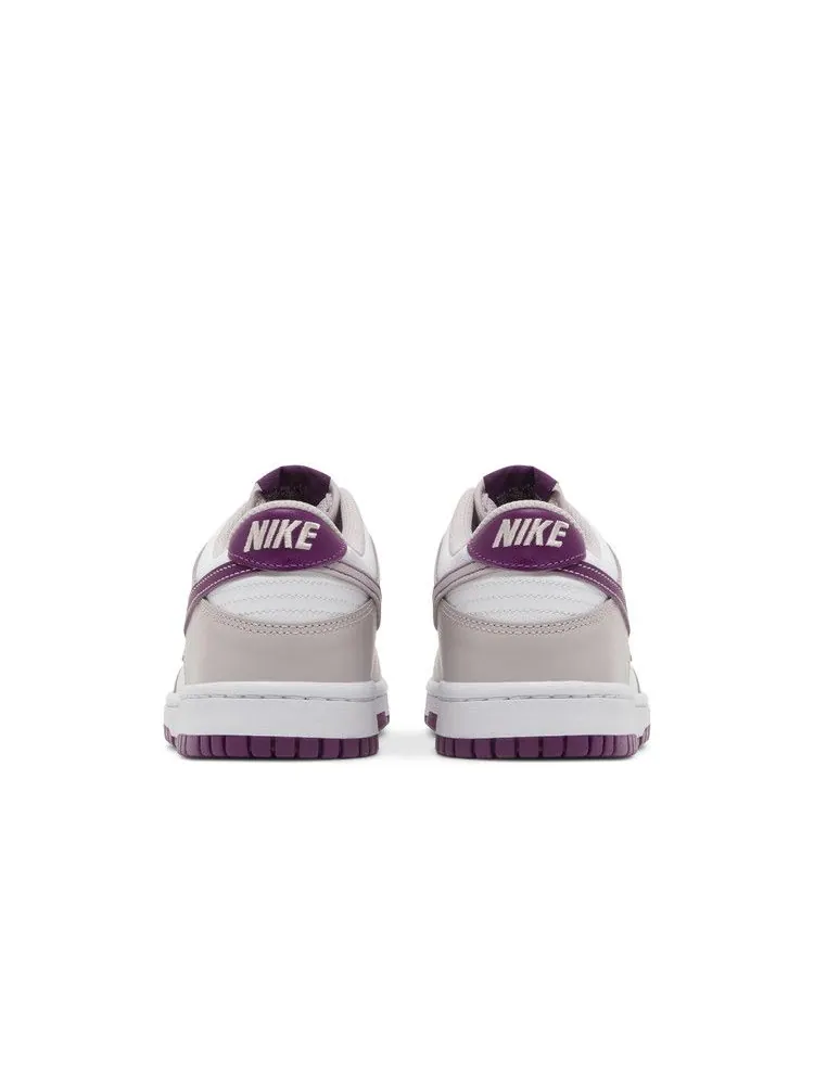 Кроссовки Nike Dunk Low GS 'Platinum Violet' — изображение 7 из 9