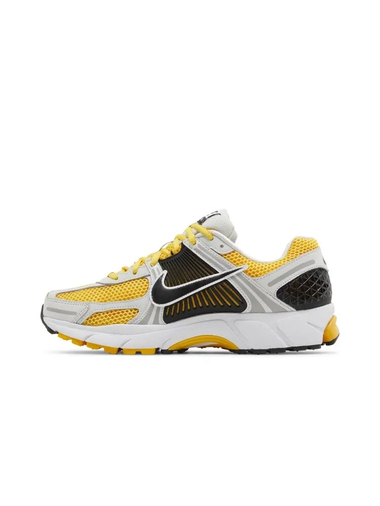 Кроссовки Nike Air Zoom Vomero 5 — изображение 3 из 4, желтый