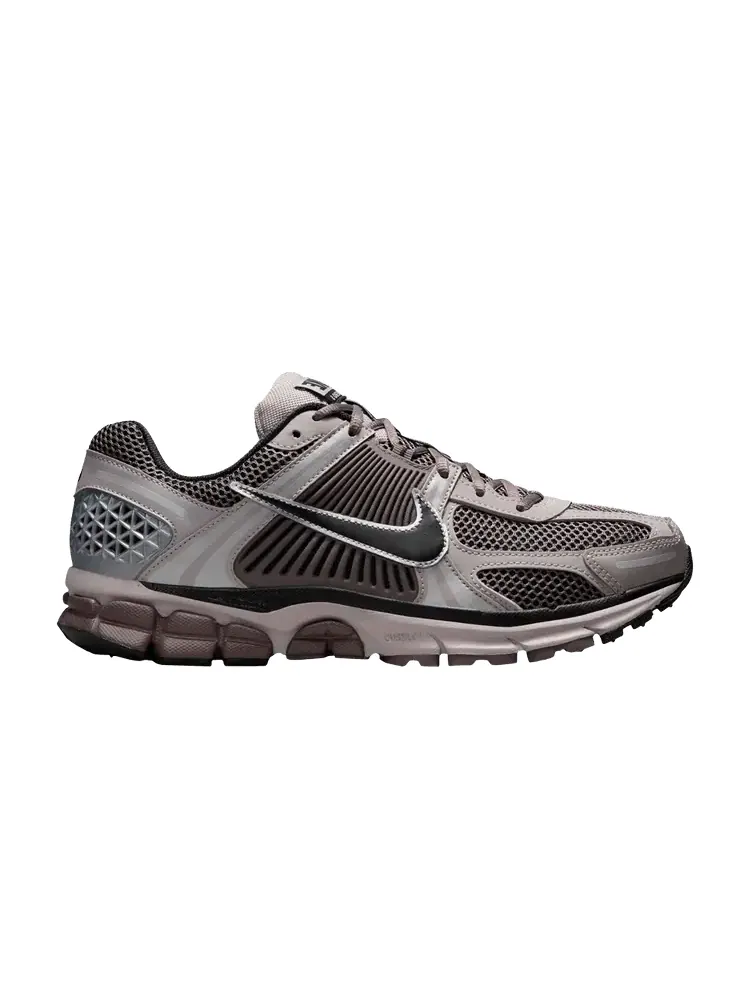 Кроссовки Air Zoom Vomero 5 'Dark Violet Ore' — изображение 1 из 1, темный фиолетовый