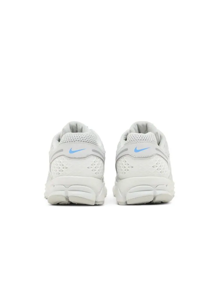 Кроссовки Air Zoom Vomero 5 'Photon Dust University Blue' — изображение 6 из 8, синий