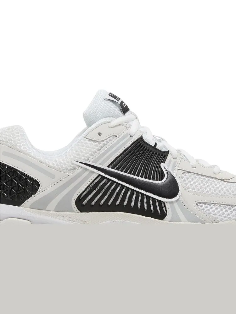 Кроссовки Air Zoom Vomero 5 'White Black' — изображение 2 из 4, белый