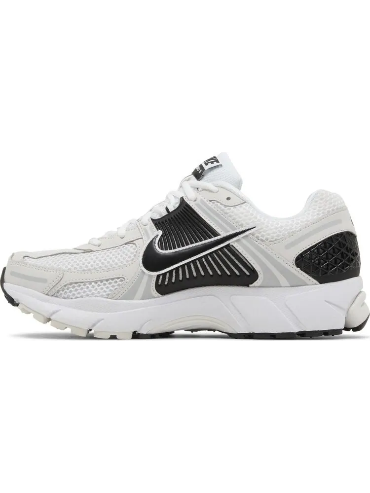 Кроссовки Air Zoom Vomero 5 'White Black' — изображение 3 из 4, белый